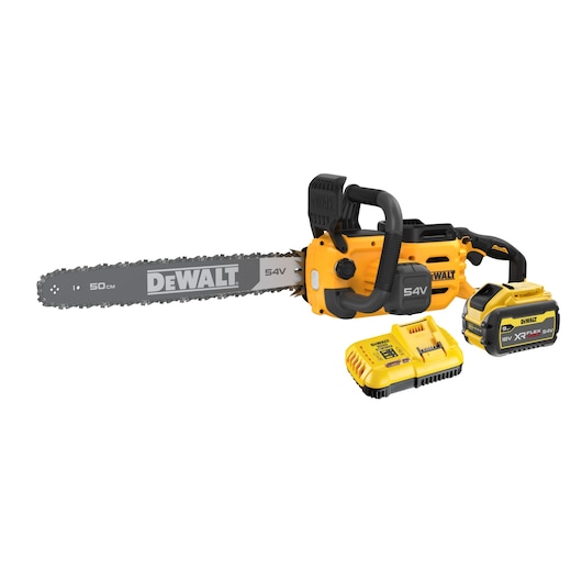 DEWALT 54V cordless chainsaw with a 50 cm bar, shown with a rechargeable battery and battery charger.