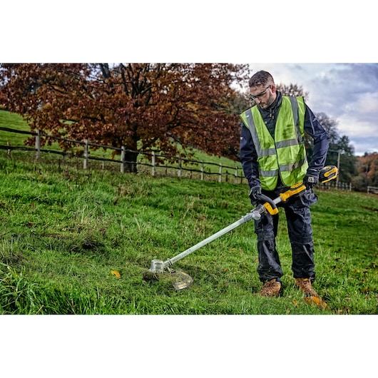 18V XR Gresstrimmer - kun enhet