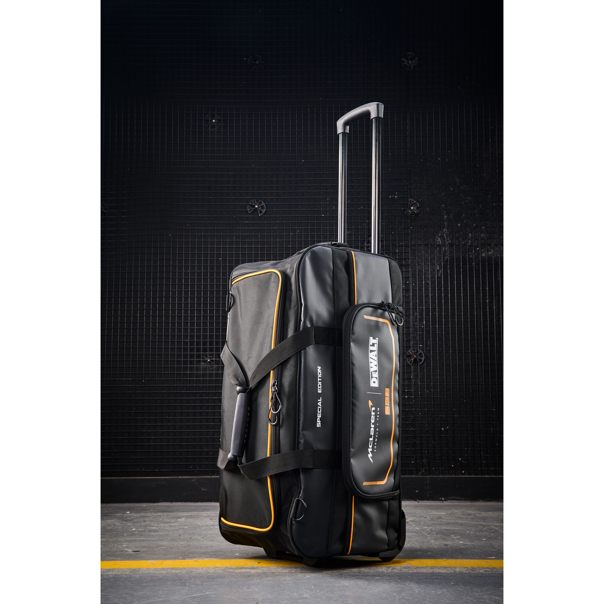McLaren Special Edition Duffkebag m/hjul, 71 cm | DEWALT