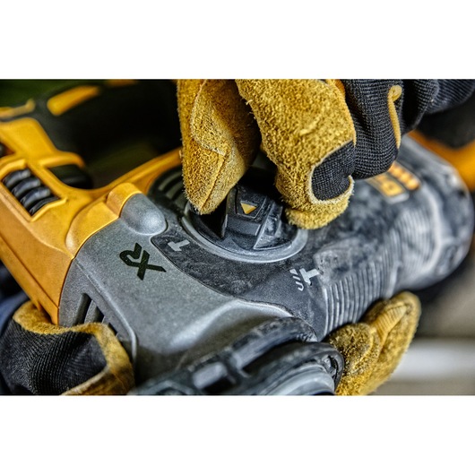18V XR børsteløs 24 mm SDS-Plus slagdrill med hurtigutløsende chuck (QCC) – Naken