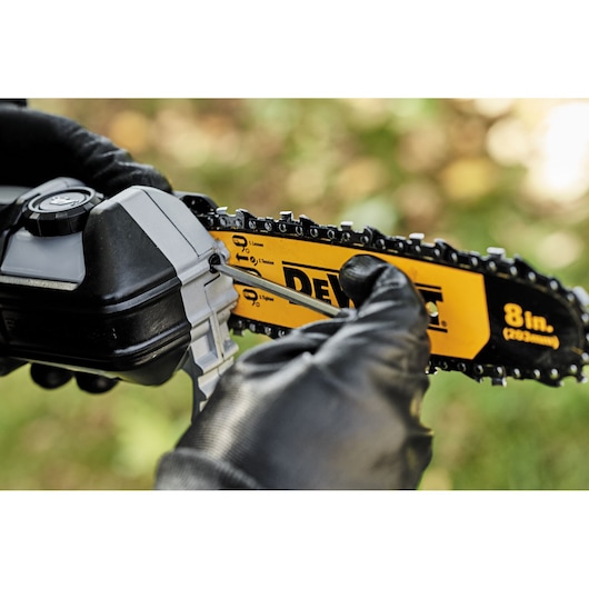 18V XR Grensag - 1 x 5.0 Ah og lader