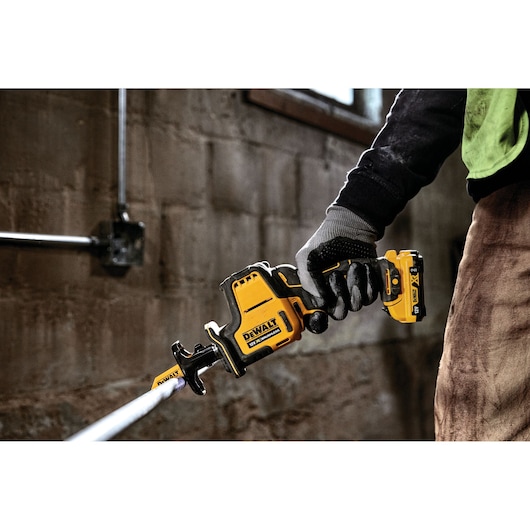 Bajonettsag 12V XR kompakt børsteløs motor 2x2,0Ah
