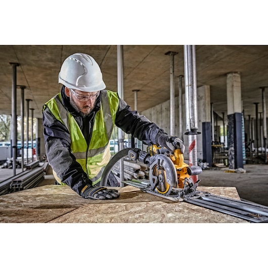 54V XR FLEXVOLT 190 mm Styreskinnekompatibel sirkelsag – NAKEN
