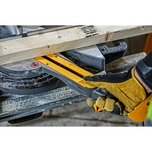 XR Flexvolt Kapp-/Gjærsag 216 mm - 2 x 6.0 Ah